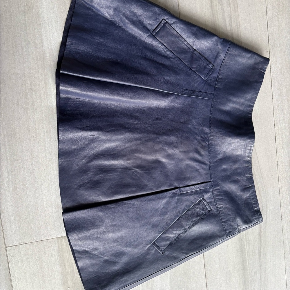 Vince lamb skin navy leather mini skirt